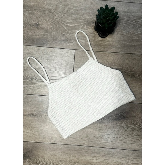 Zara Tops - •Zara• Knit Cream Crop Top
